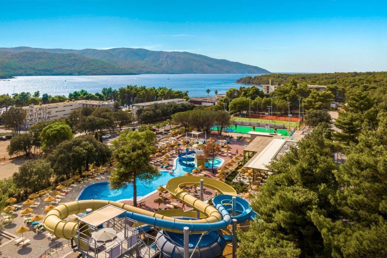Trim Sunny Apartments By Valamar Stari Grad  Exteriör bild