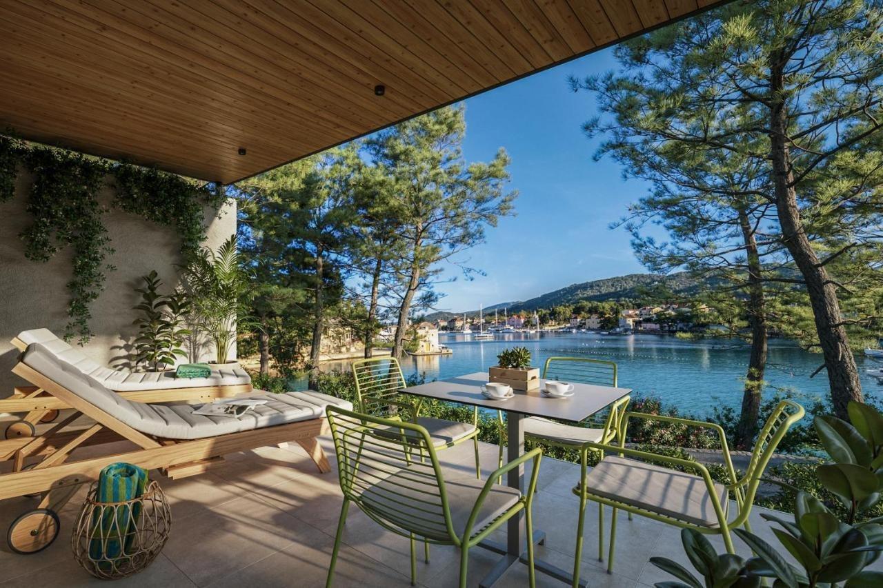 Trim Sunny Apartments By Valamar Stari Grad  Exteriör bild