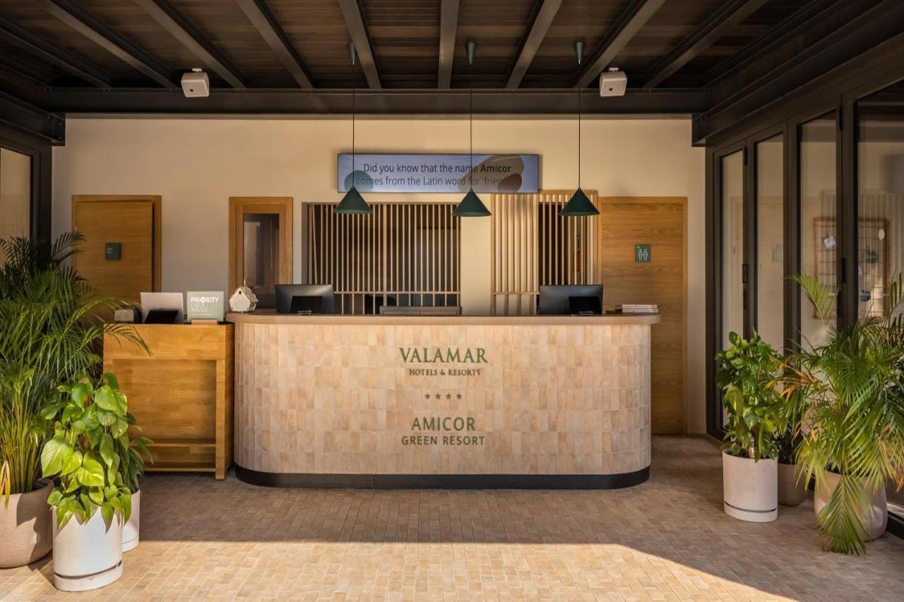 Trim Sunny Apartments By Valamar Stari Grad  Exteriör bild